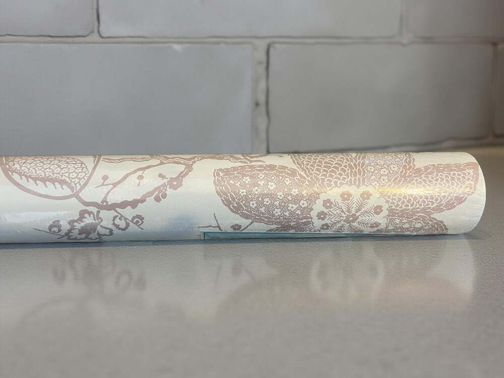 Peel and stick wall paper Home Decor